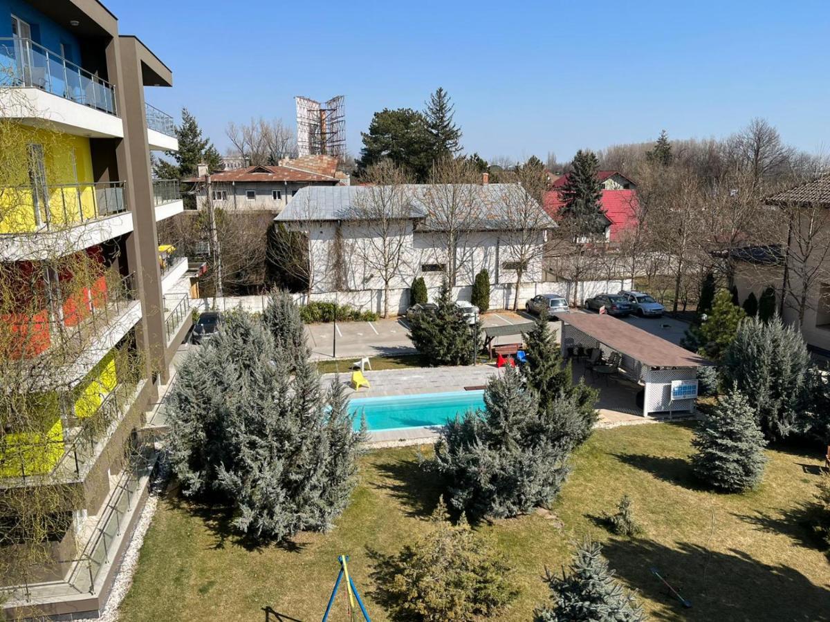 Tranzzzit Airport Apartment Otopeni Exterior foto